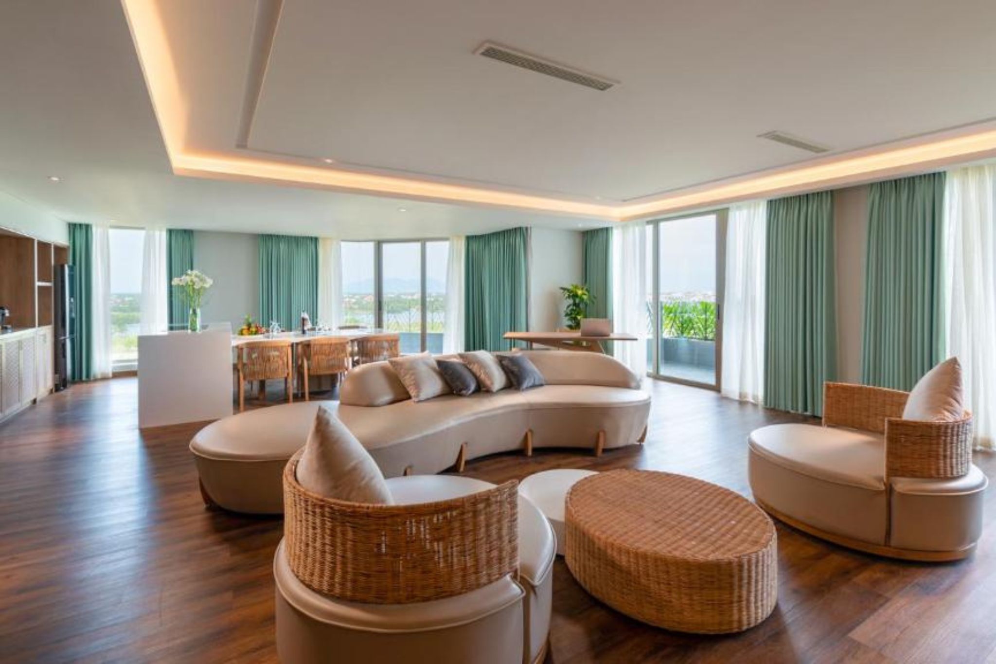 Tổng quan khách sạn Bellerive 5